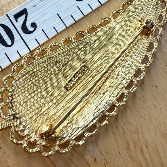 Vintage Gold-Tone Enamel Leaf Brooch With Intricate Red Orange & Yellow Design - Picture 3 of 9